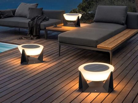 Modern Outdoor Waterproof LED Solar Patio, Garden and Landscape Lamp Supply