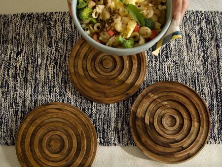 Laimai Round Trivet Set of 3 For Sale